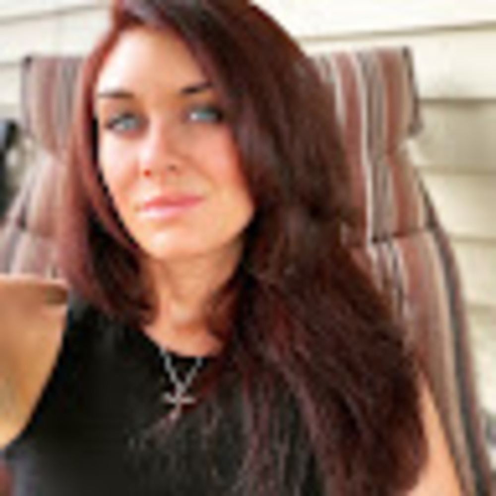 Meet your Posher, Hayley